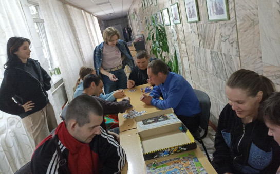 Играем с 